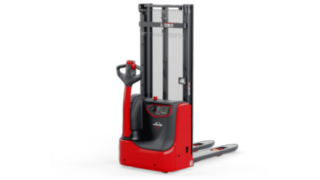 Un vero tuttofare: il compatto stoccatore con operatore a terra L10 - L16 B di Linde è in grado di far fronte alle sfide più diverse, sia in magazzino che nella produzione. Stoccatore L10 - L16 B di Linde Material Handling