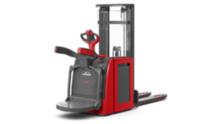 I doppi stoccatori elettrici D12 – D14 AP di Linde garantiscono flessibilità e sicurezza.